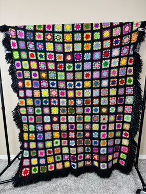 Vintage Granny square blanket‎ black multicolor wool tight weave fringe trim EUC